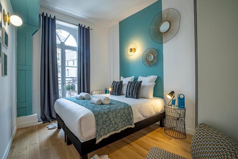 Three-Bedroom Apartment image 3