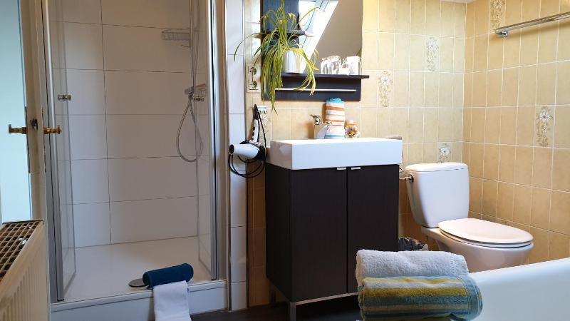 Double Room with Balcony image 2
