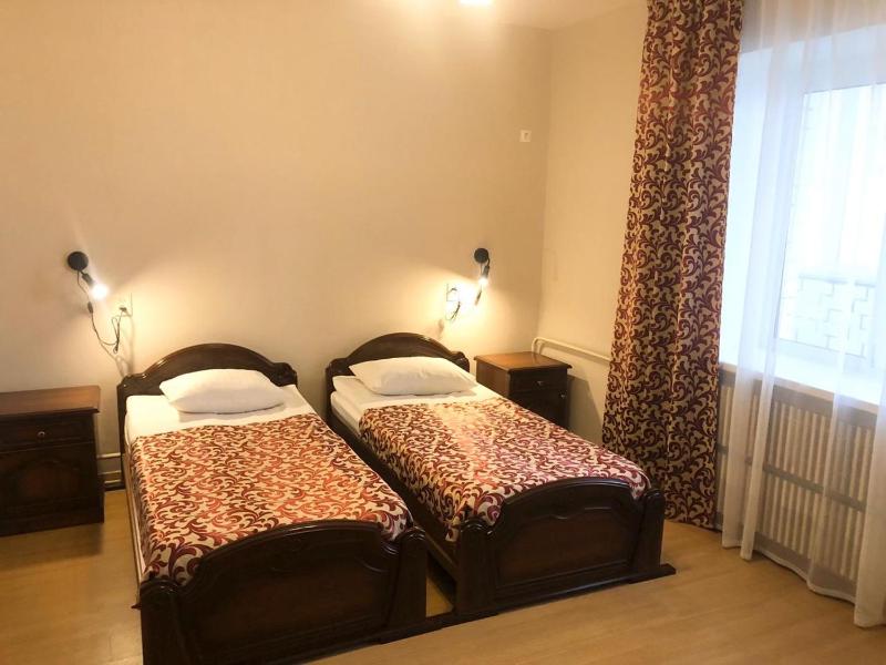 Superior Twin Room image 3