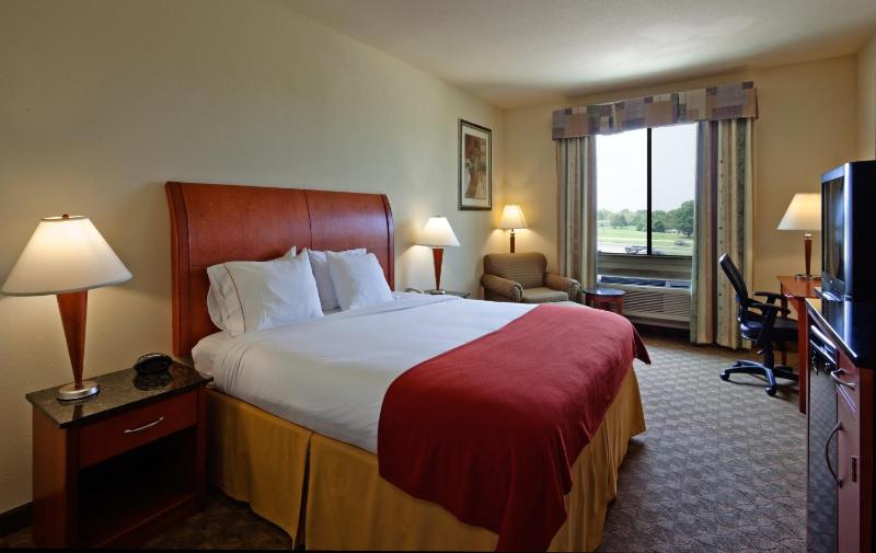 Standard Room image 2