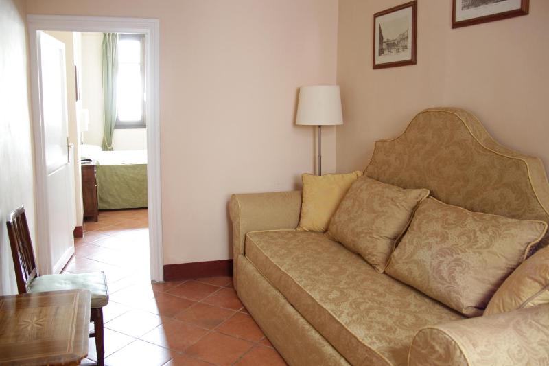 Standard Triple Room image 1