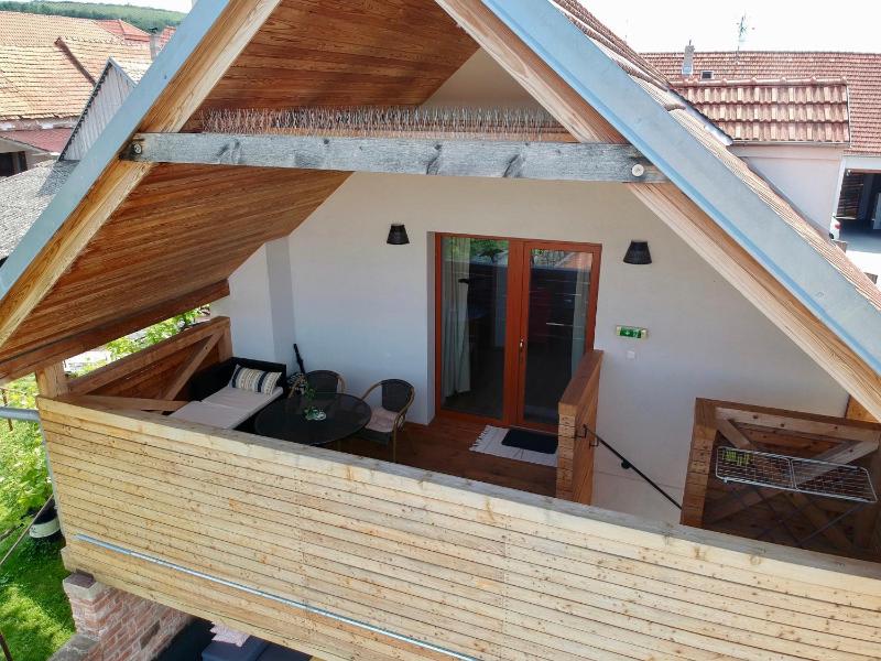 Studio Apartment with Terrace (2 Adults) image 4