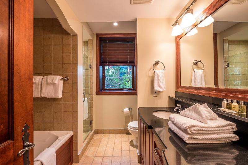 Bondurant by Tremblant Platinum - image 17