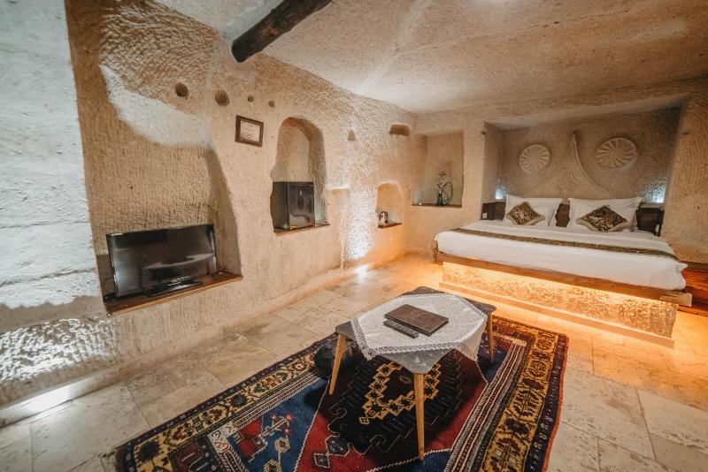 Superior Cave Room with Bath-Ground Floor image 2