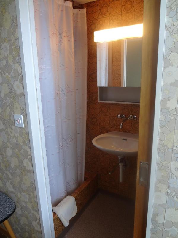 Single Room with Balcony image 3