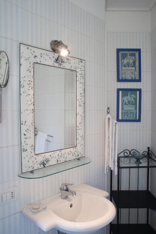 Studio Apartment image 3