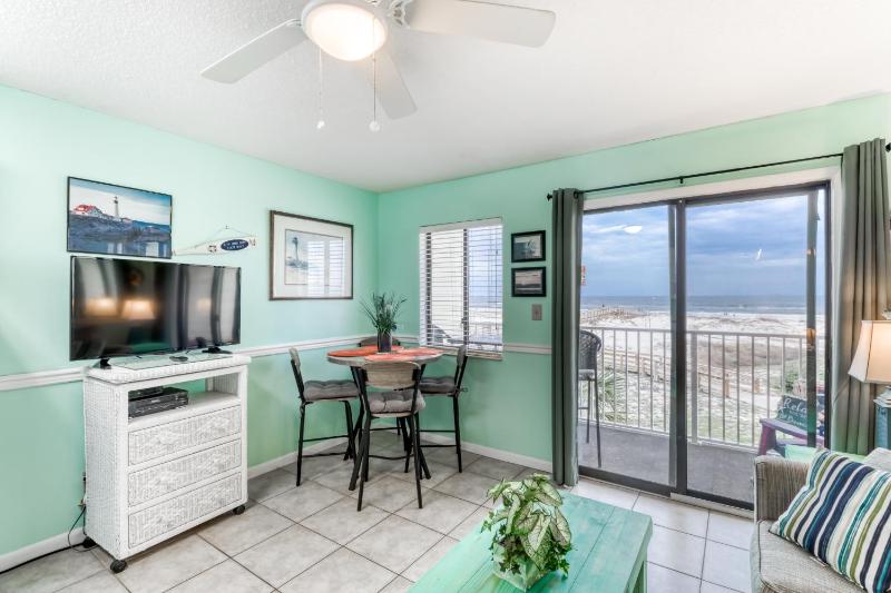 One-Bedroom Apartment image 3