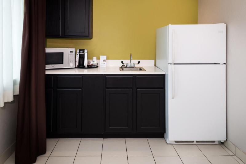 One-Bedroom King Suite image 3