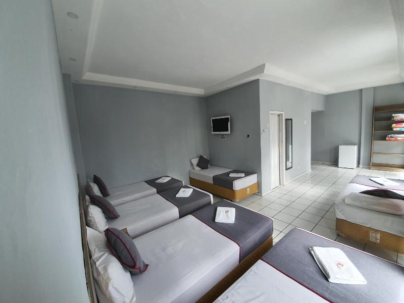 New Bras Palace Hotel - image 7