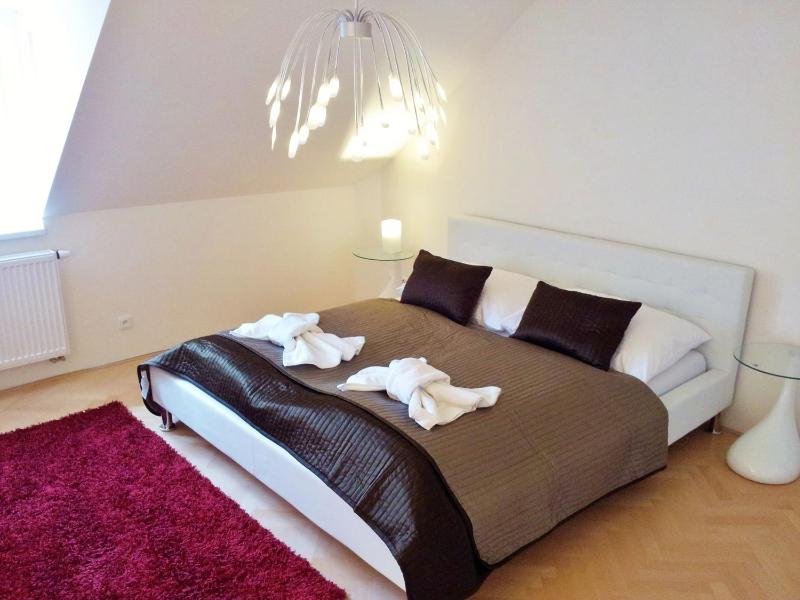 Three Room Apartment (6 Adults) image 3