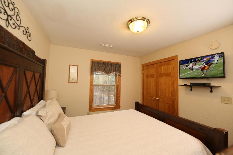 Roomy Chalet for your perfect Mountain getaway - image 34