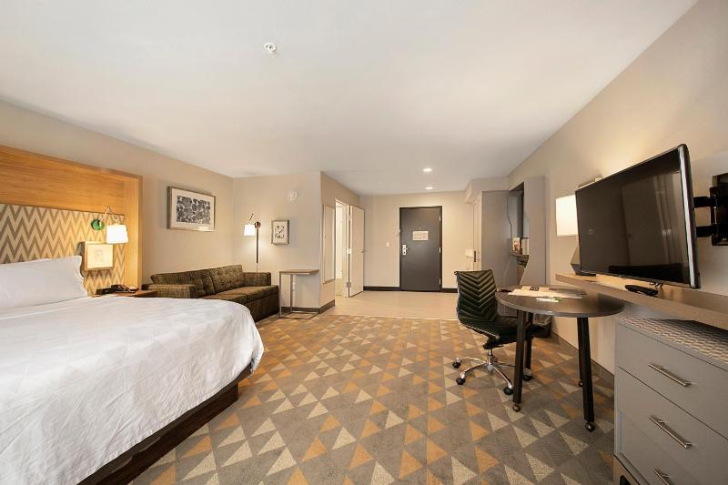 King Suite image 2