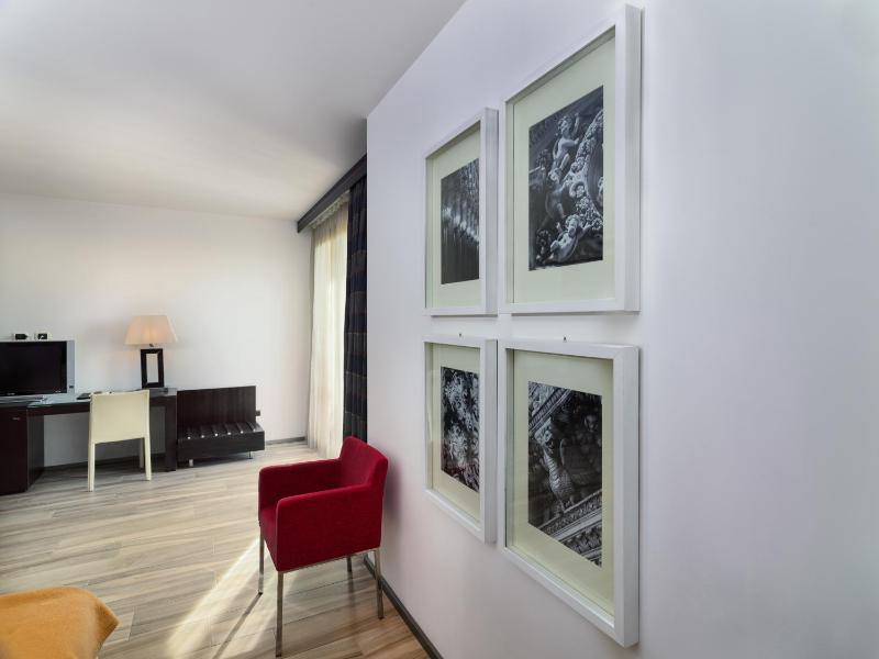 Superior Double or Twin Room image 2