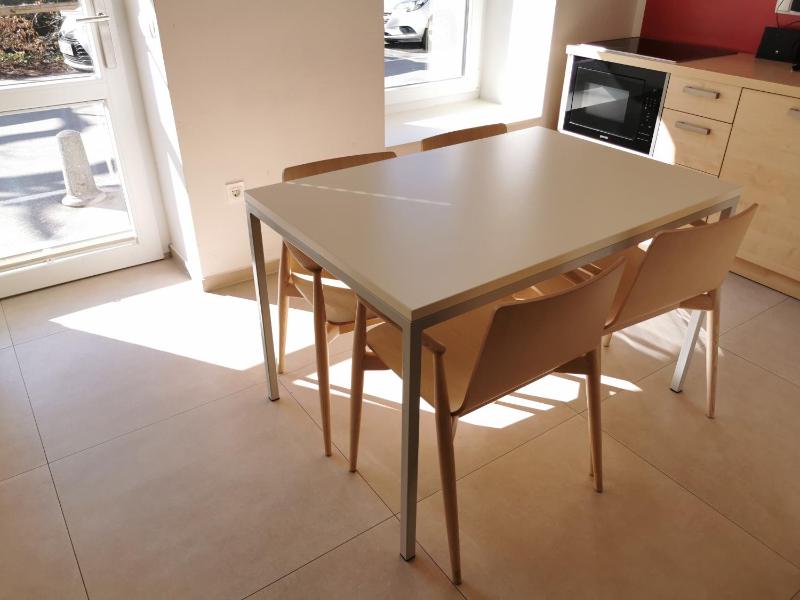 One-Bedroom Apartment image 4