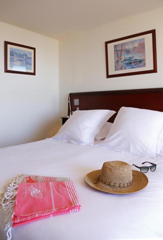 Large Double Room image 2