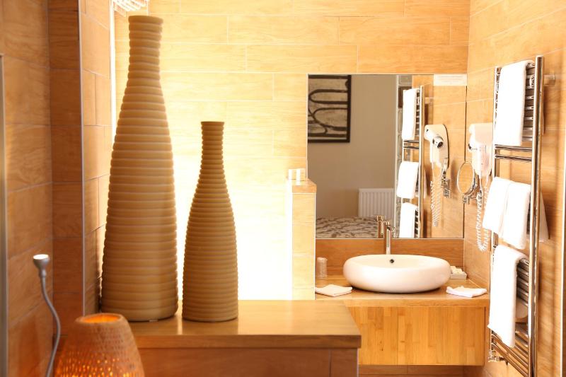 Suite with Sea View image 4