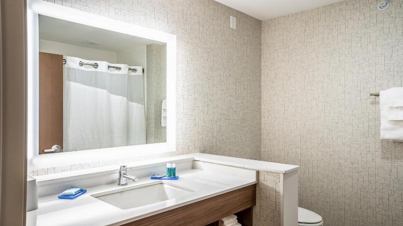 Standard Room image 3