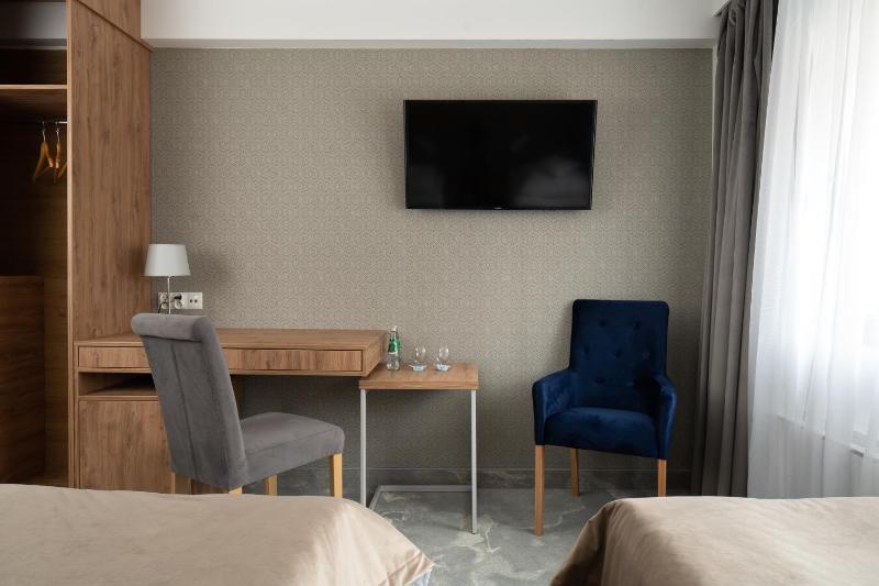 Double Room image 3