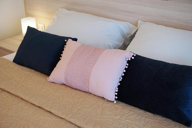 Double or Twin Room with Lake View image 4