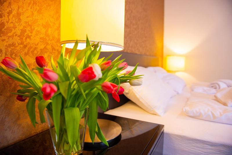 Deluxe Double Room image 1