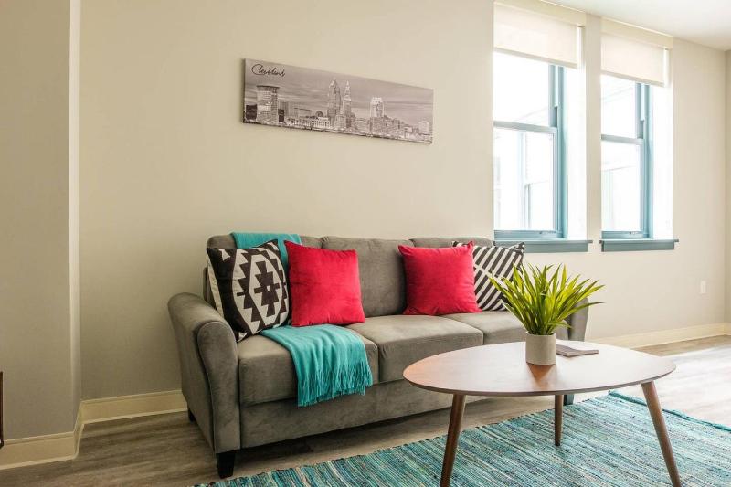 One-Bedroom Apartment image 3