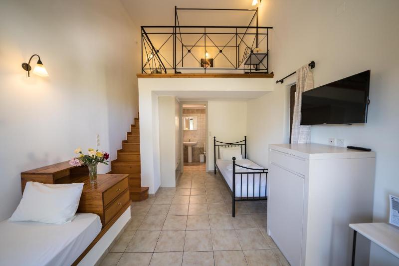 Junior Bungalow Suite - Split Level image 1