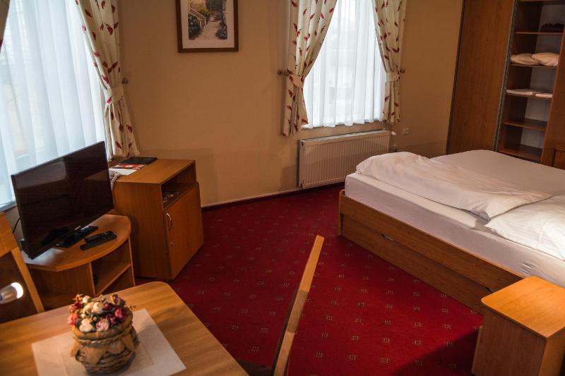 Junior Suite image 1