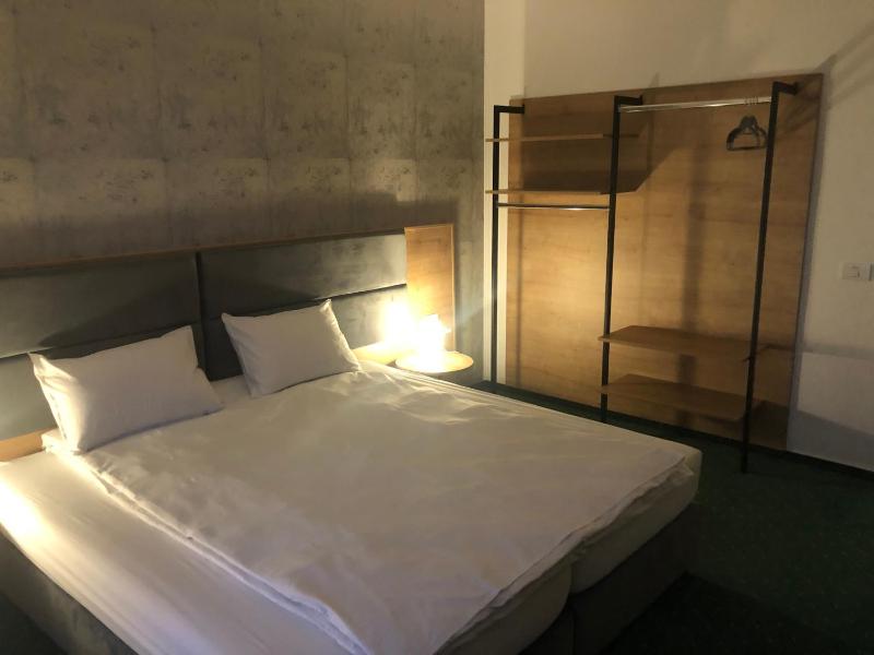 Single Room with Private Bathroom image 1