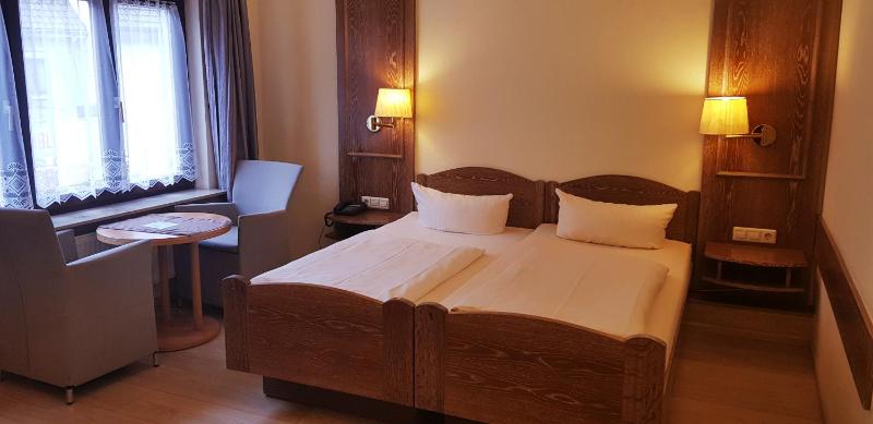 Double Room image 1