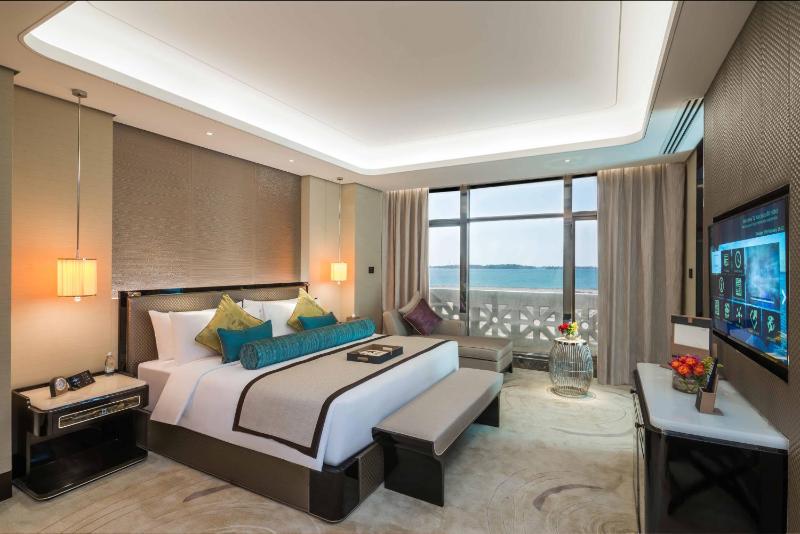 Suite with Sea View image 1