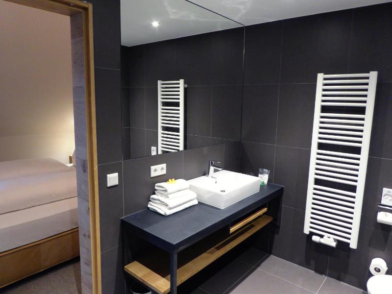 Double Room image 2