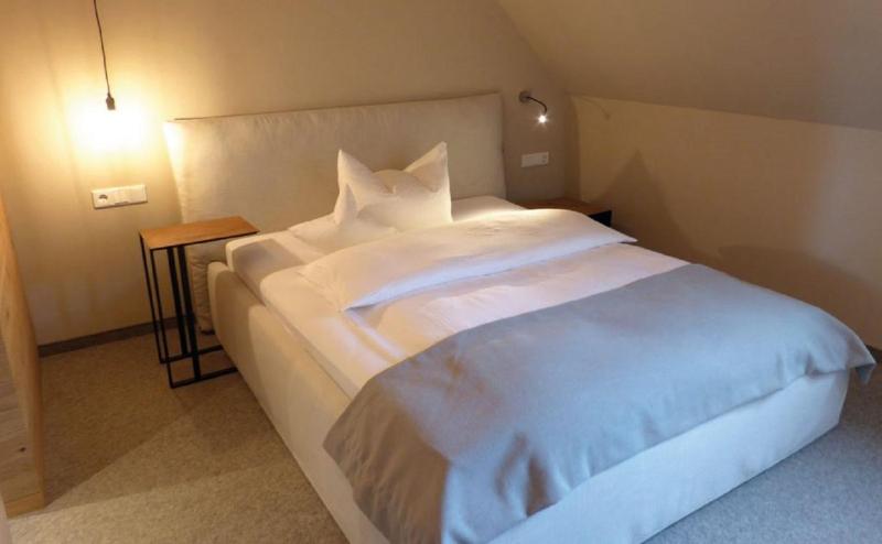 Single Room image 2