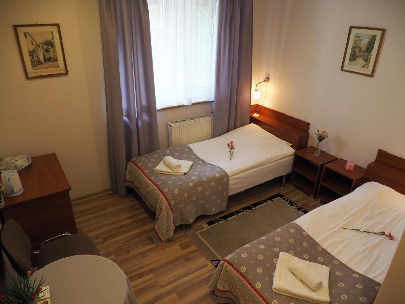 Standard  Double Room image 3