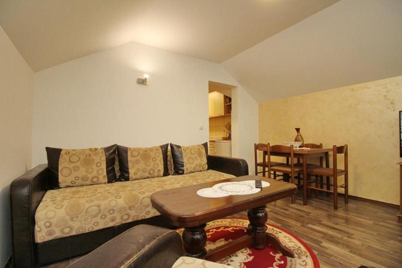 Apartment with Terrace image 4