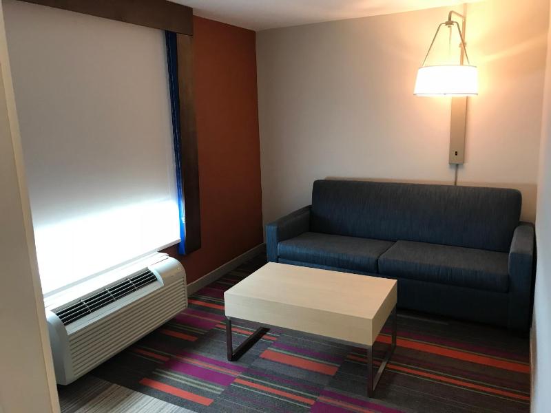 Queen Suite with Two Queen Beds and Additional Living Area image 2