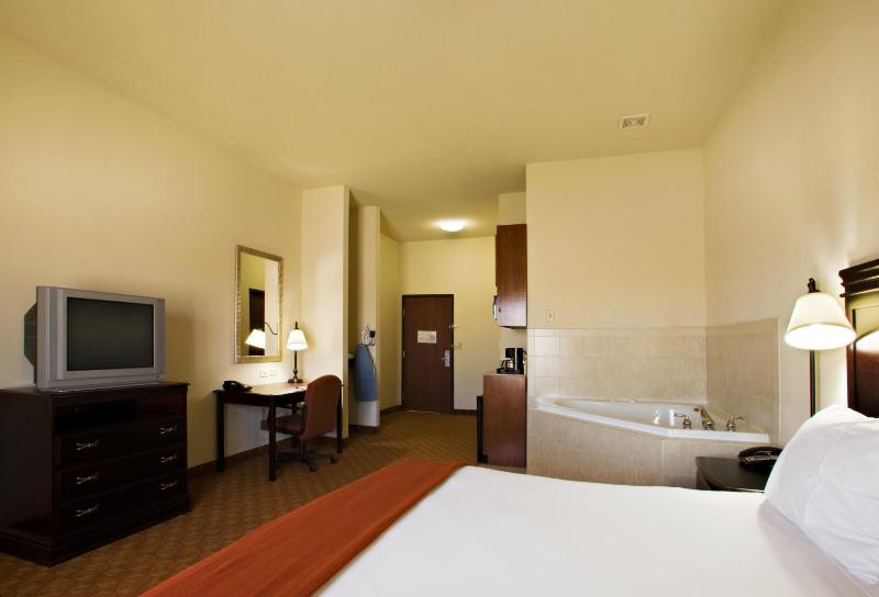 King Suite - Non-Smoking image 1