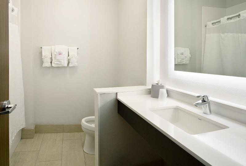 King Room - Non-Smoking image 1