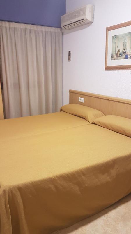 Double Room image 2