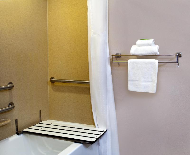 Standard King Room with Accessible Tub - Mobility Access image 1