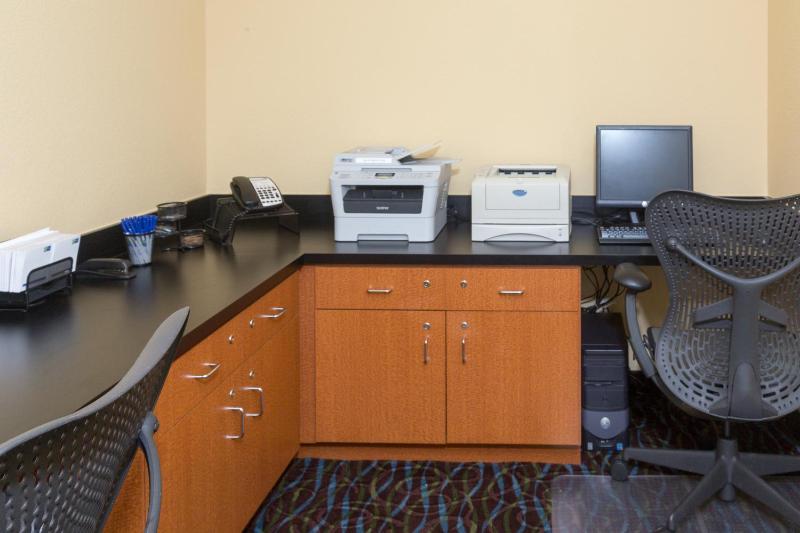 Holiday Inn Express & Suites Jacksonville Airport by IHG - image 44