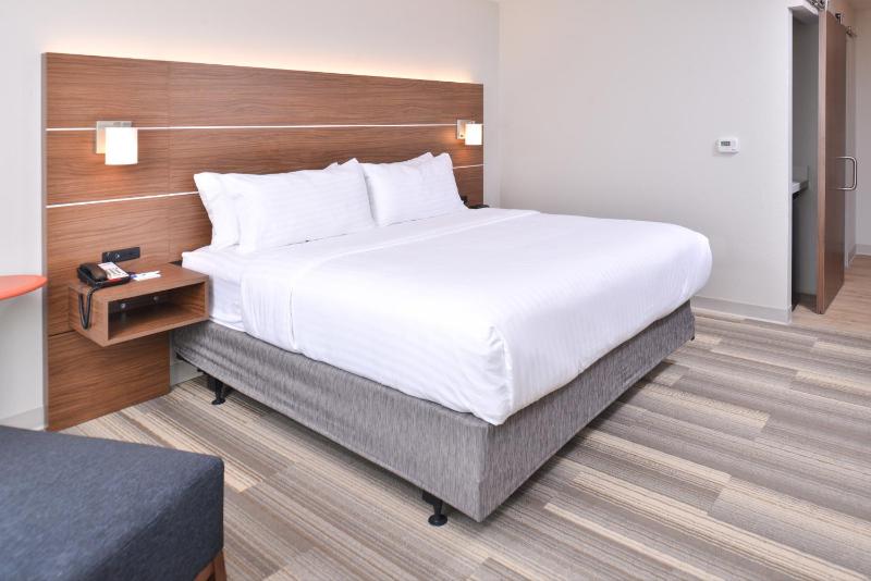 Standard Room image 1