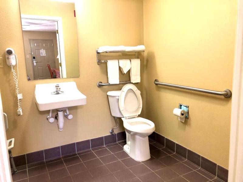 King Room - Disability Access image 4