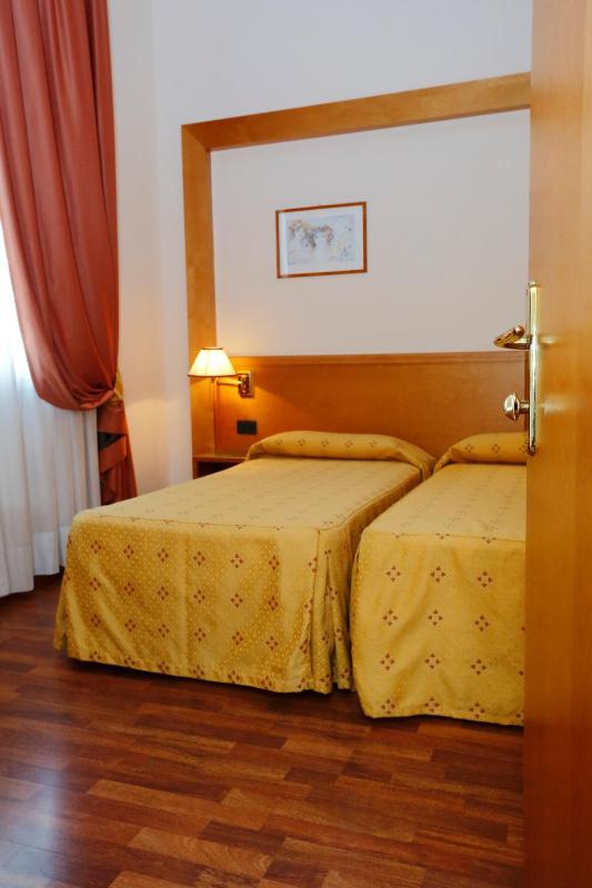 Hotel Estense - image 6