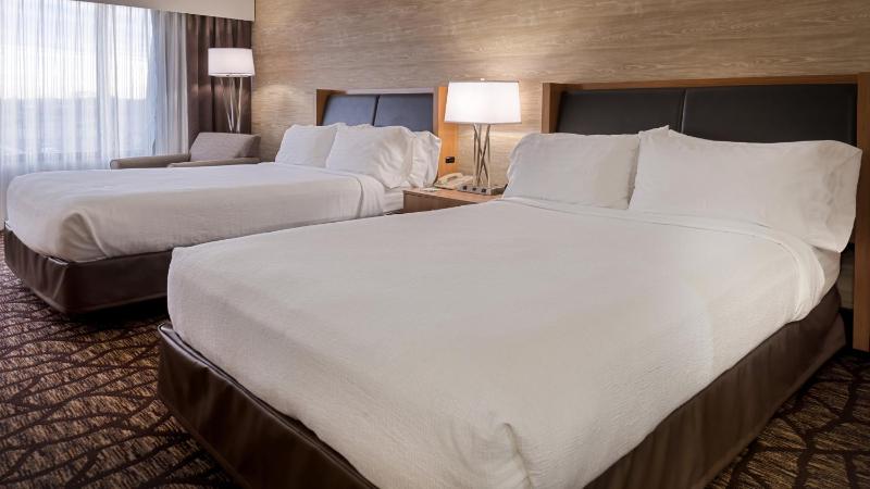 Standard Double Room with Two Double Beds image 4
