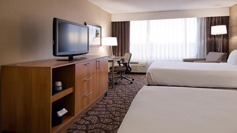 Standard Double Room with Two Double Beds image 3