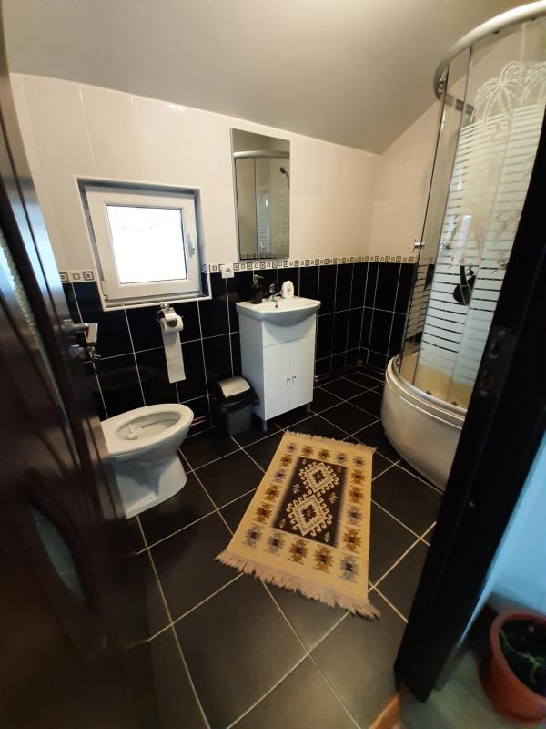 Double Room with Private Bathroom image 2