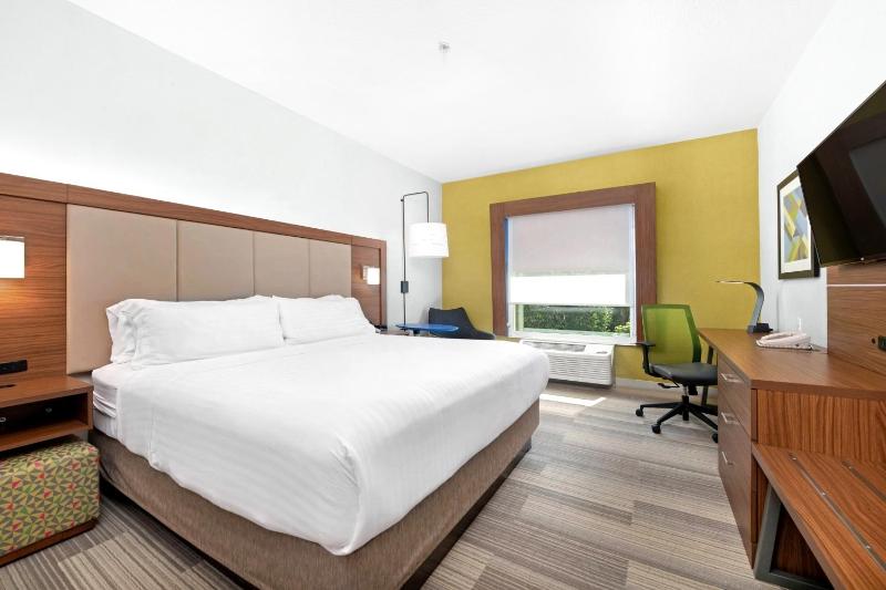King Room - Non-Smoking image 2
