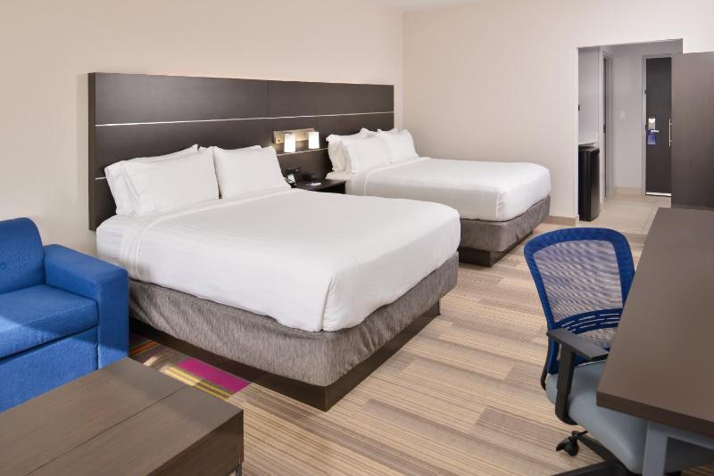 Suite with Two Beds - Non-Smoking image 2