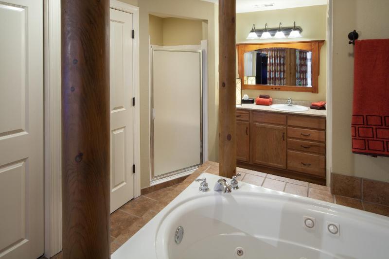 Two-Bedroom Villa image 4