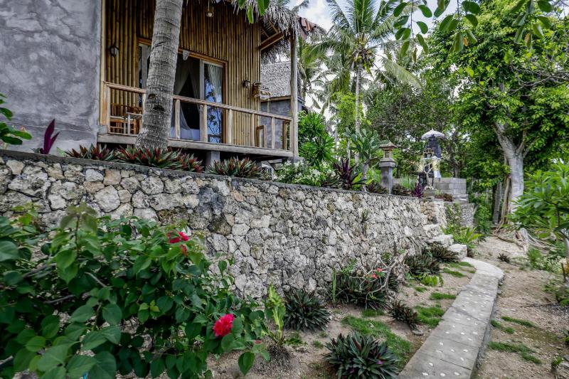 Atuh Forest Cottage - image 5